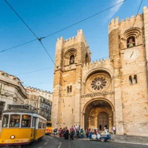 Lisbon Cathedral Tuktuk Tour